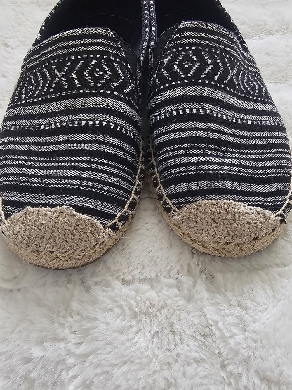 Minnetonka Black & White Patterned Espadrille Flats